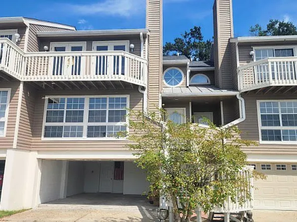 717 Bienville Blvd APT A4, Ocean Springs, MS 39564