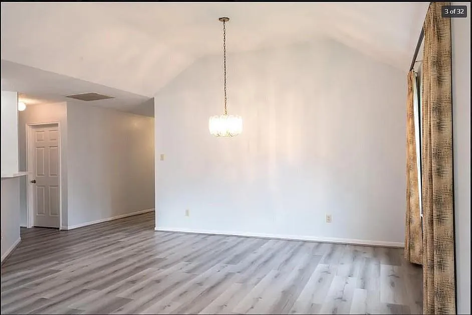 3 bed, 2.0 bath, 1664 sqft, $2,395 — Photo 3