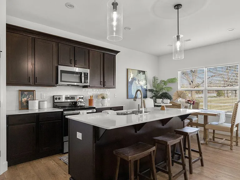3866 S York Ave — Photo 12