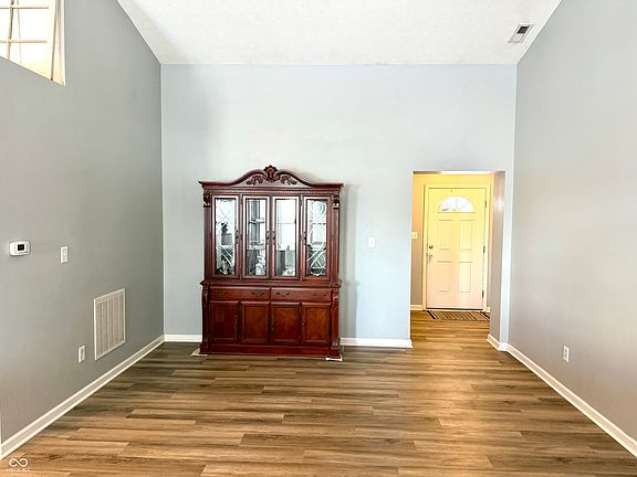 5th image of 15159 High Timber Ln