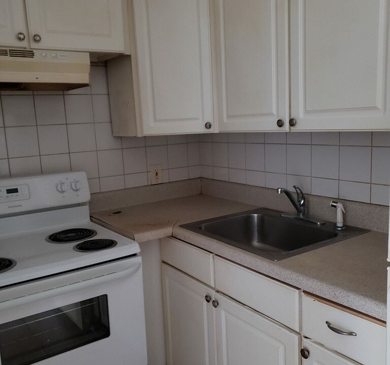 2nd image of 8555 Channel View Cir #8555