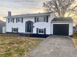 142 Vaturia Dr, Hurricane, WV 25526