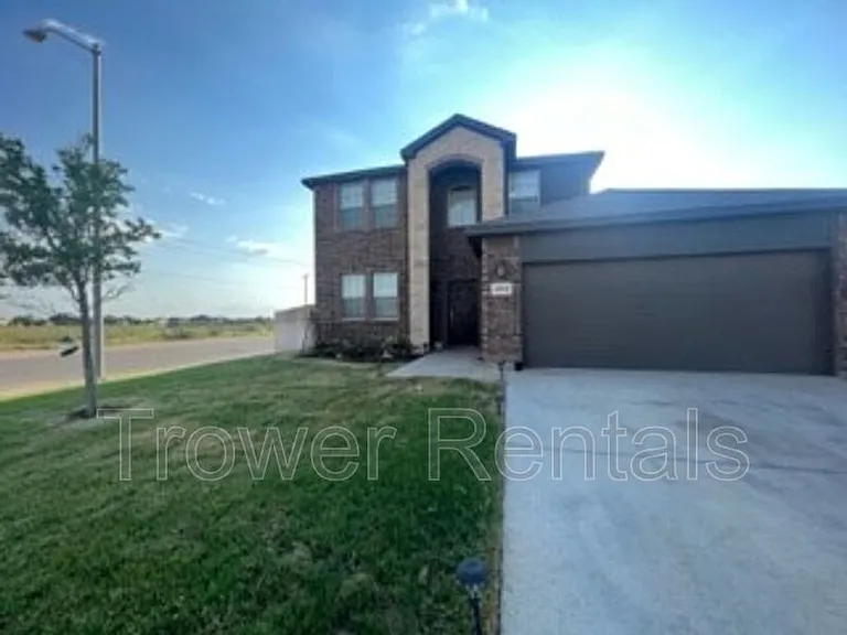 6901 Brite Rd — Photo 2