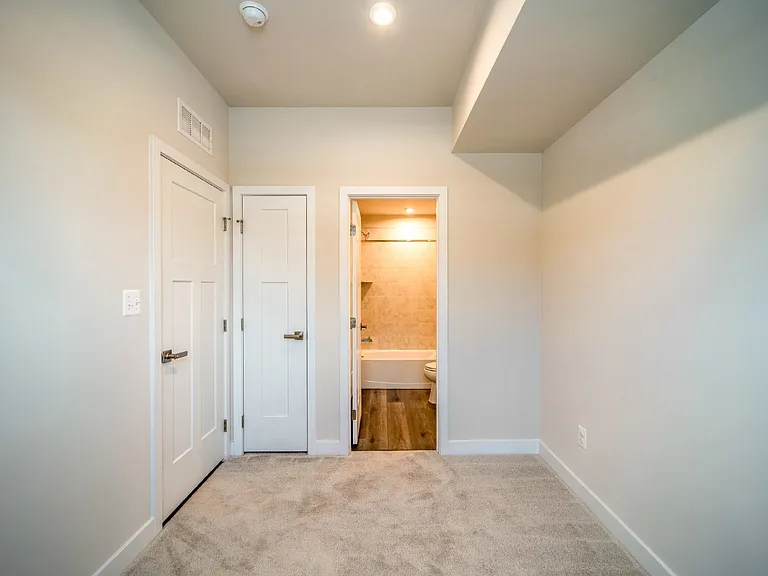 14062 Sunrise Valley Dr — Photo 5