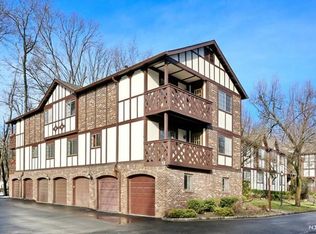 1201 Faulkner Ct #1201, Mahwah, NJ 07430