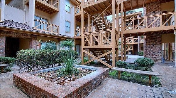 1st image of 806 W 24th St APT 227