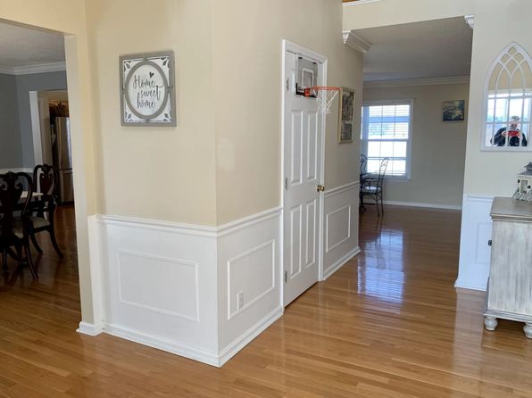 124 Charlton Ct