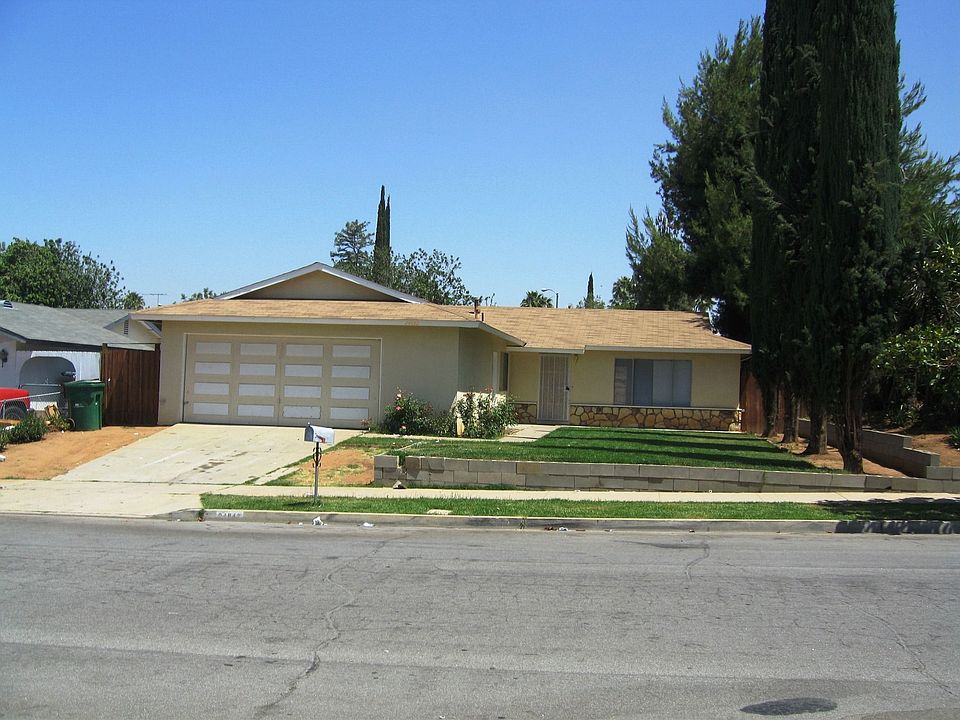 Front view of home