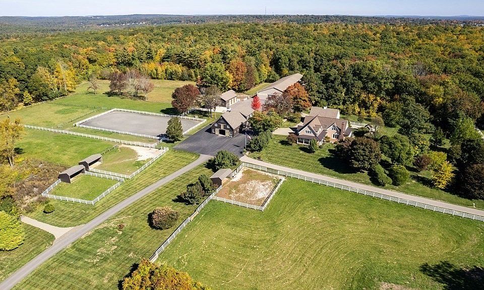 332 Mendon St, Upton, MA 01568 MLS 73093429 Zillow