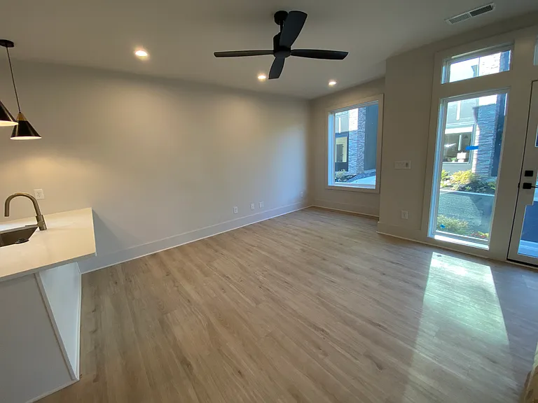 511 Nightfire Ct — Photo 5