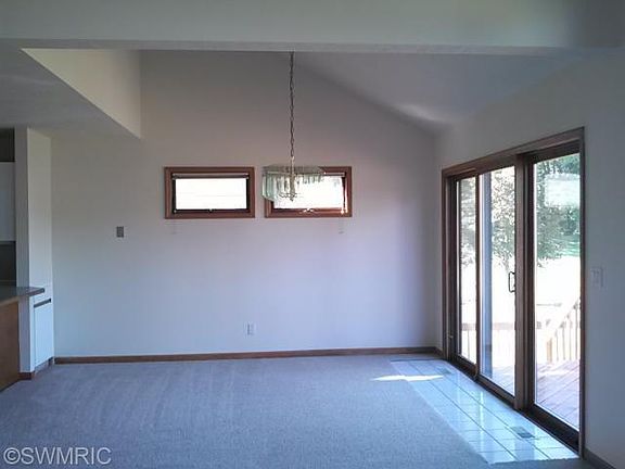4th image of 507 North SE