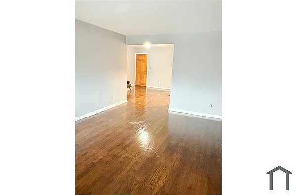 Building Photo - 3987 Paulding Ave #2