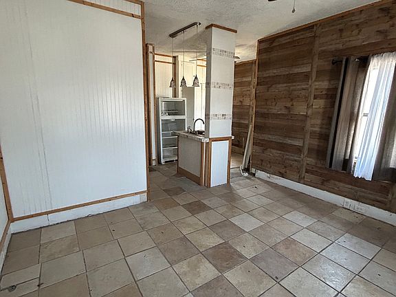 4th image of 1116 Gramercy