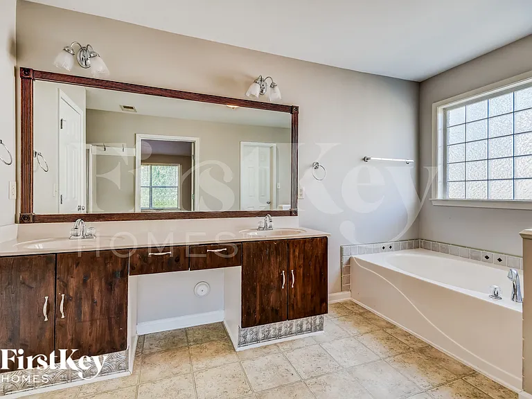 753 Forest Lakes Dr — Photo 9