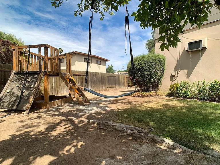 6190 Dixie Dr — Photo 17
