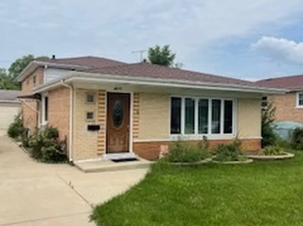 8012 S Natchez Ave, Burbank, IL 60459