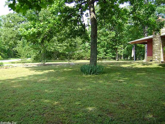 4th image of 1511 Strawberry Dr
