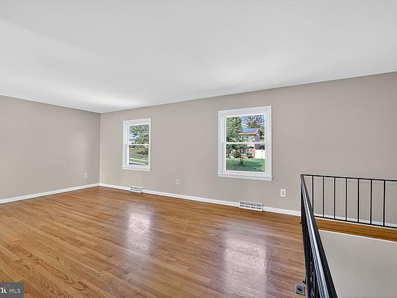 5th image of 3013 Melisa Dr