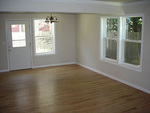 5th image of 849 Blackberry Ln