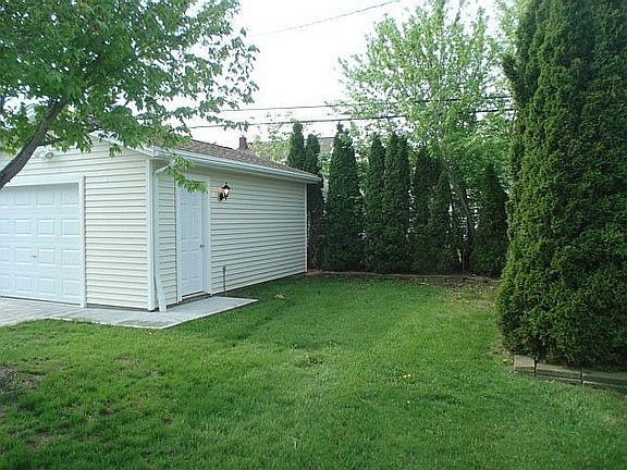 5th image of 21700 Priday Ave