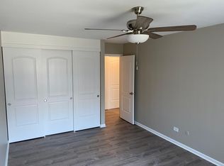543 Burlington Ave APT 111-E, Downers Grove, IL 60515