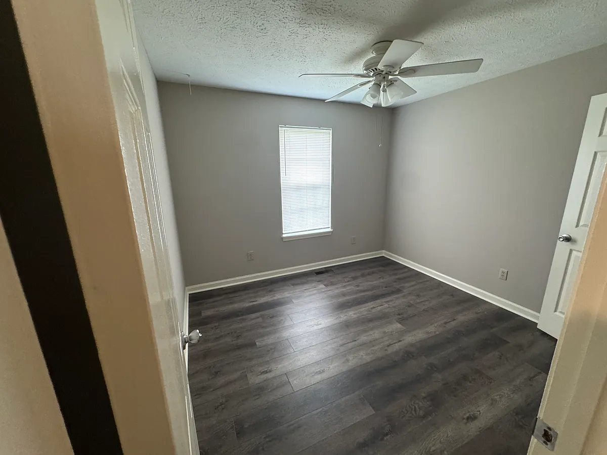 Building Photo - 137 Powhatan Trl