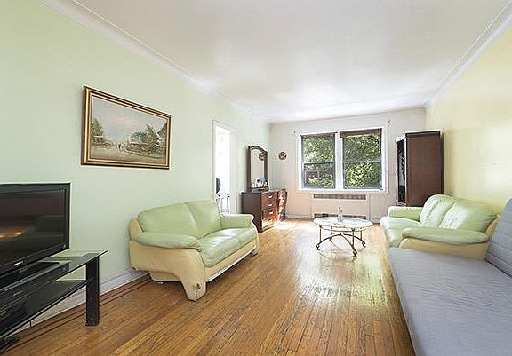 3rd image of 3424 82nd St APT 2A