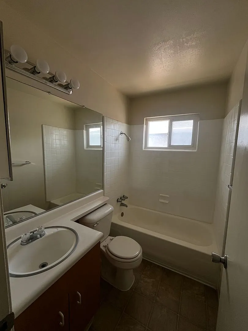 2113 Palisade Ave. — Photo 4