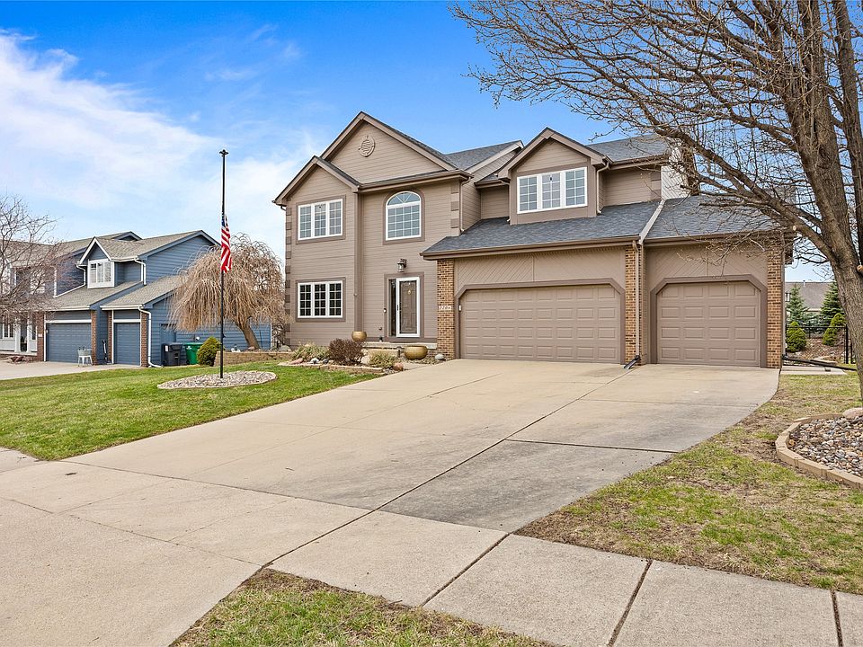 1st image of 2206 NE Bel Aire Dr