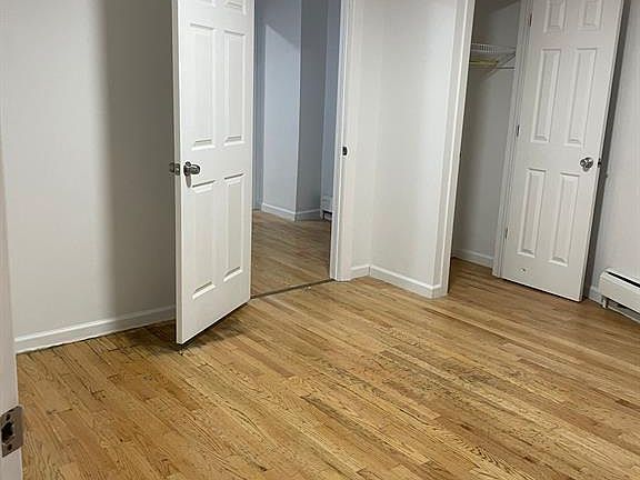 5th image of 782 Cauldwell Avenue
