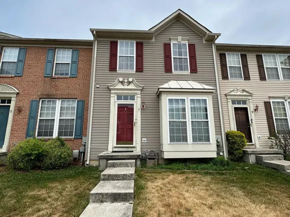 7 Saddle Ln, Sicklerville, NJ 08081