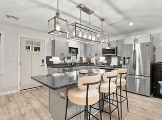 11 Coleman St, Peabody, MA 01960