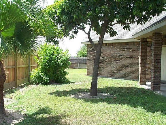 5th image of 2211 Driftwood Dr