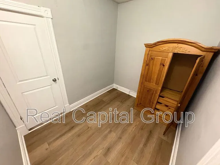 412 2nd St #1 — Photo 21