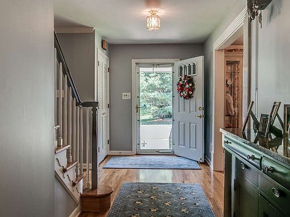 2nd image of 2811 Bodine Dr