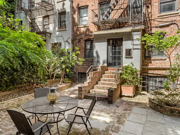 113 West 15th Street image 1 of 6