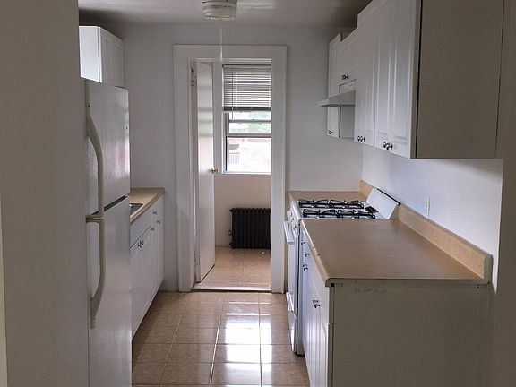 4th image of 21438 36th Ave #2