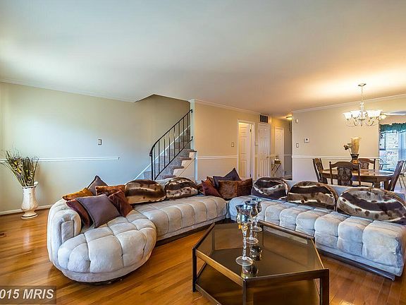 4th image of 614 Harry S Truman Dr