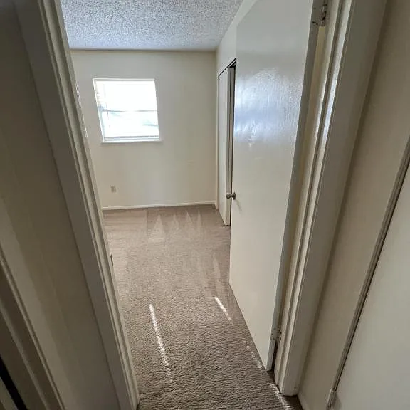 735 S Jackson St #16 — Photo 4