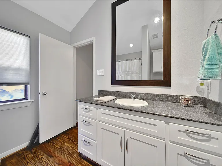 2314 Carr St — Photo 16