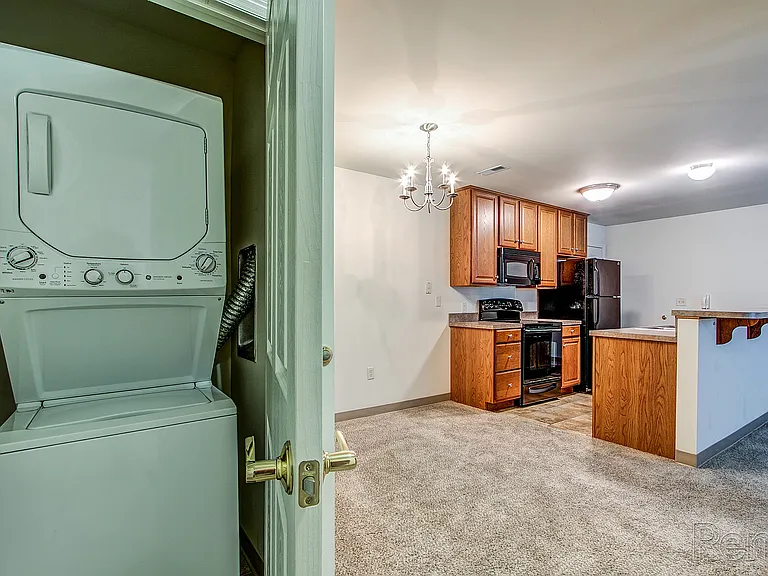 Hempfield Commons — Photo 33