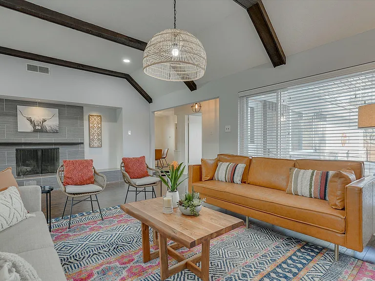 1425 Mayfield Ave — Photo 8