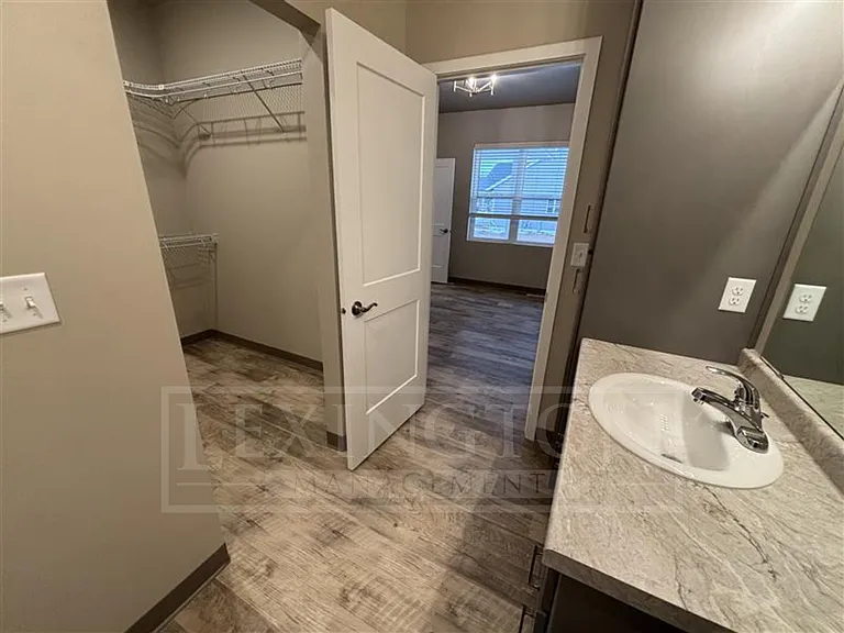 1129 Northwood Dr — Photo 8