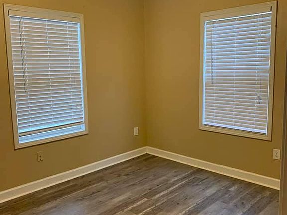 2nd image of 107 Palmwood Dr APT A