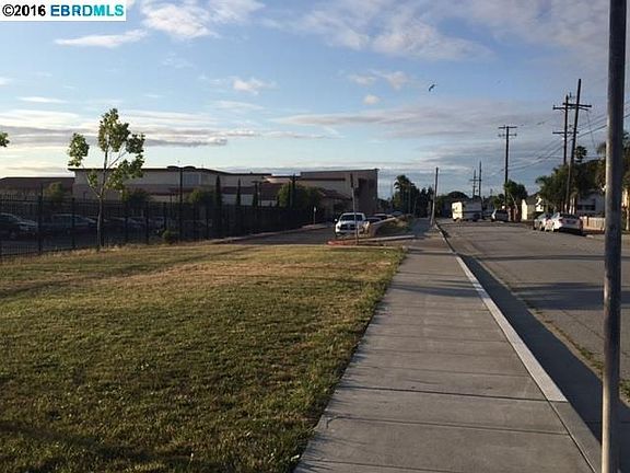 5th image of 1800 Sanford Ave