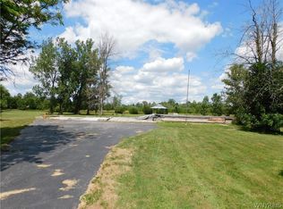 228 Peppermint Rd #12, Lancaster, NY 14086