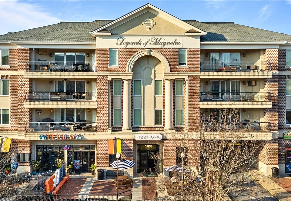 1st image of 234 W Magnolia Ave APT 212