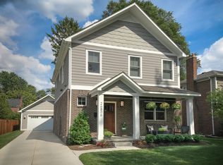 26806 Wyoming Rd, Huntington Woods, MI 48070