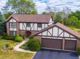 833 Chimney Rock, Inverness, IL 60067