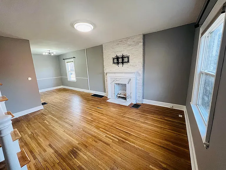 2 bed, 1000 sqft, $1,849 — Photo 1